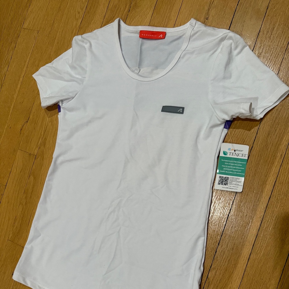 Redvanly Women’s Short Sleeve Shirt New With Tags